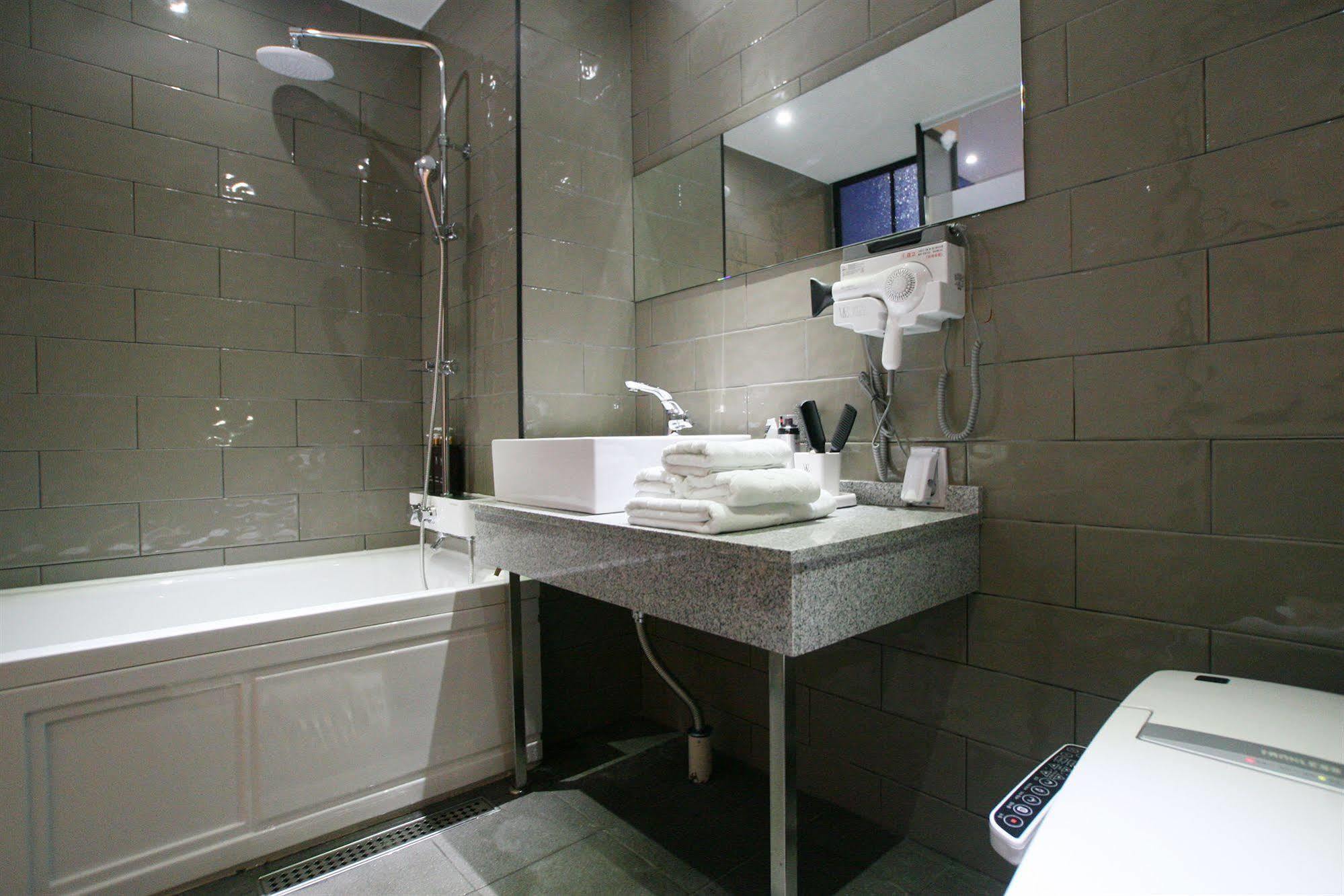 Vvalt Hotel Seoul Exteriör bild